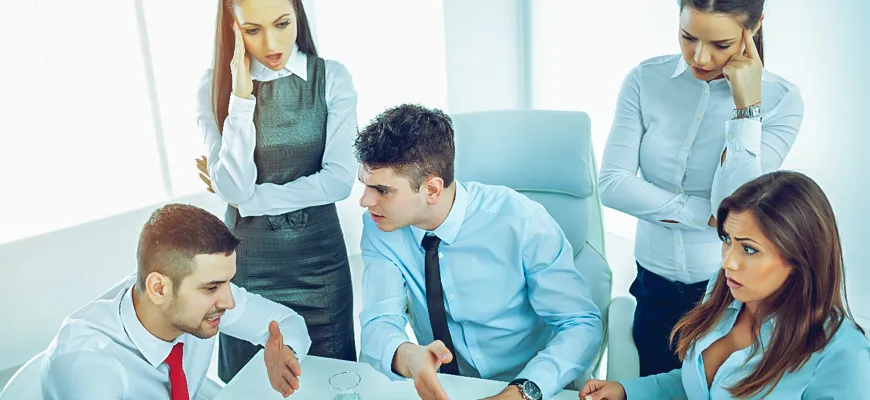 Inadequate Communication with Stakeholders